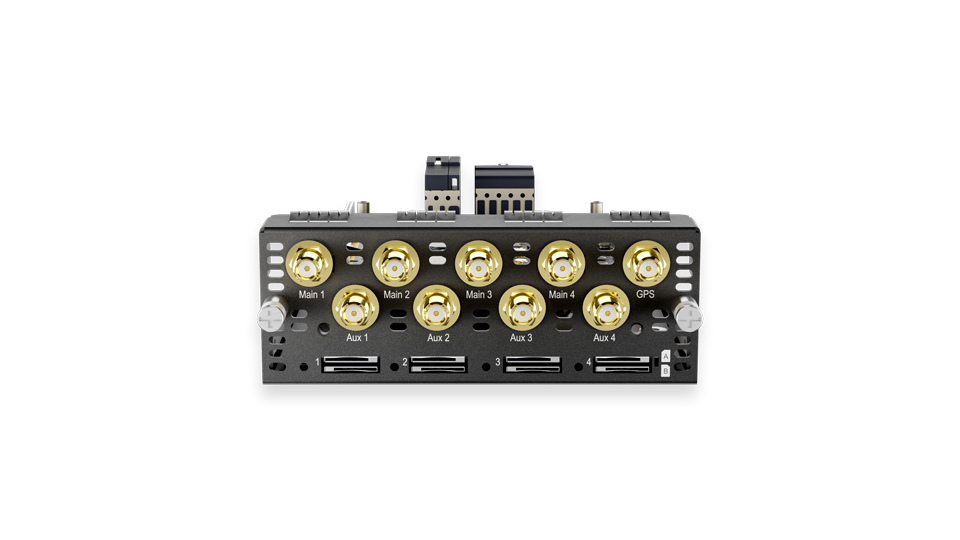 Peplink FlexModule Plus 4x LTEA Cat-12, hero shot