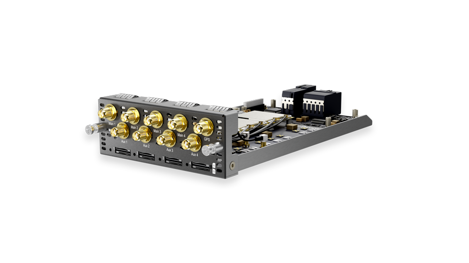 Peplink FlexModule Plus 4x LTEA Cat-12, perspective
