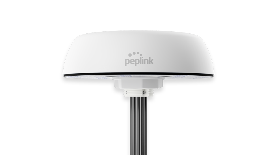 Peplink Mobility 42G white, hero shot