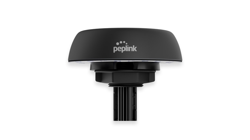 Peplink Mobility 40G black 5G antenna, hero